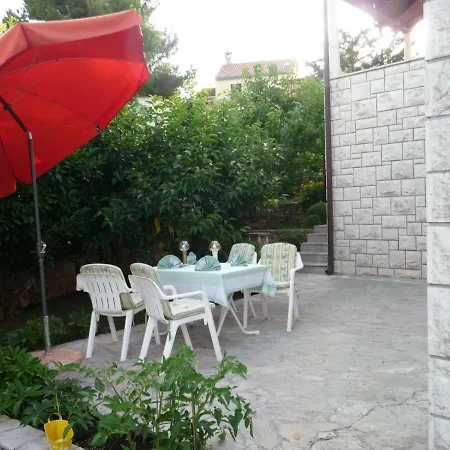 Mare E Monti Apartment Splitska